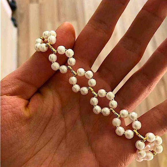 Pearl Gold Flower Choker - Picture 3 of 6